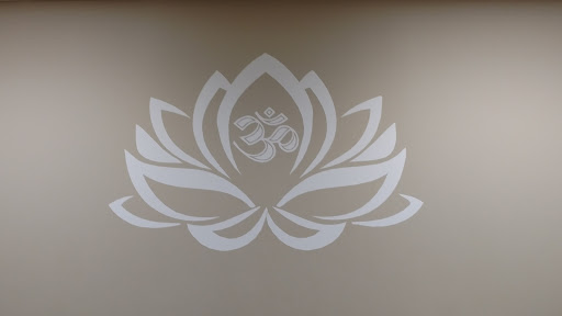 Yoga Suite & Barre - Thumbnail