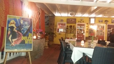 Photos of Paparazzi Pizzeria & Bar