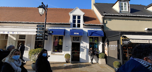 Vilebrequin Outlet Store La Vallée Village - Thumbnail