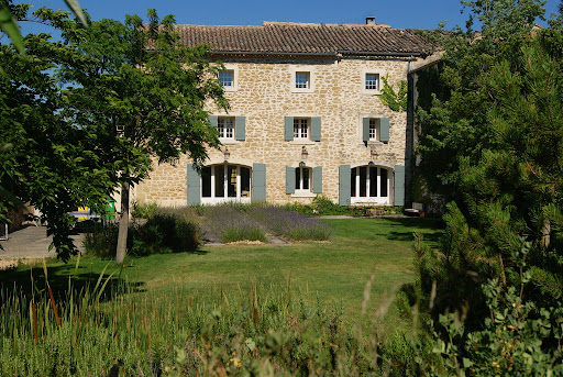 Photo de Domaine de la Dragonette : Location gîte de charme en Provence avec piscine à Entraigues-sur-la-Sorgue (84320)
