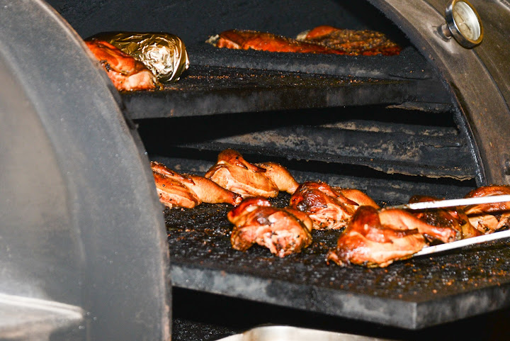 Kreuz Barbecue by null