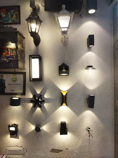 Wall Lamp Sample Light post image