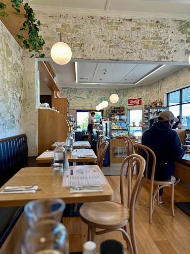 Emil's Cafe