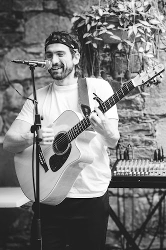 Commentaires et avis sur Gabì Chanteur Guitariste