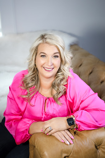 Shellie Heinen, Realtor Brokered by eXp Realty, LLC