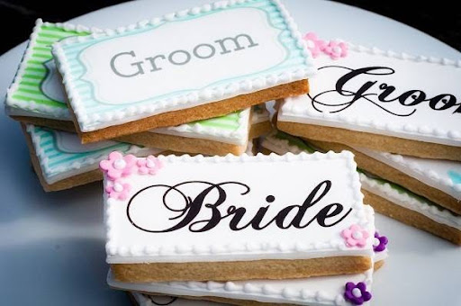 B Cake Studio - Visual