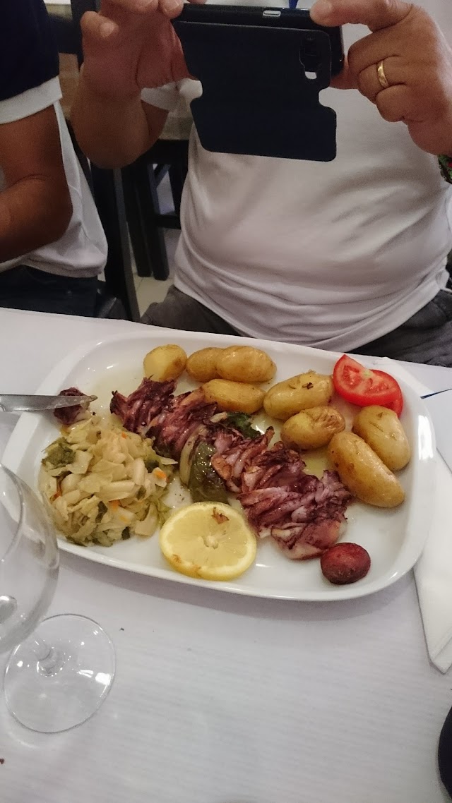 Churrasqueira Central de Francos