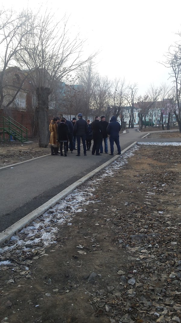 Судоремонтный завод астрахань. Нефтяник астрахань. День нефтяника в астрахани прямой эфир. Сквер на нефтянике хабаровске. Нефтяник астрахань.