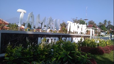 Photos of Maxi Sanggar Senam Puteri
