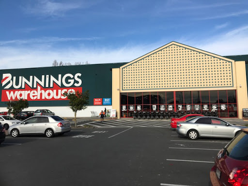 Bunnings Warehouse Hamilton Logo