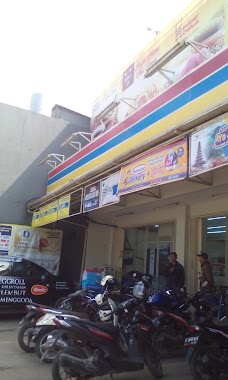 Indomaret Simpang Kranggan, Author: Coco Bali