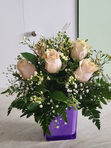 Alpine Flowers & Gifts