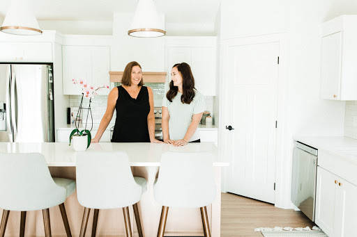 Julie Brown Real Estate Group RE/MAX Affiliates - Thumbnail