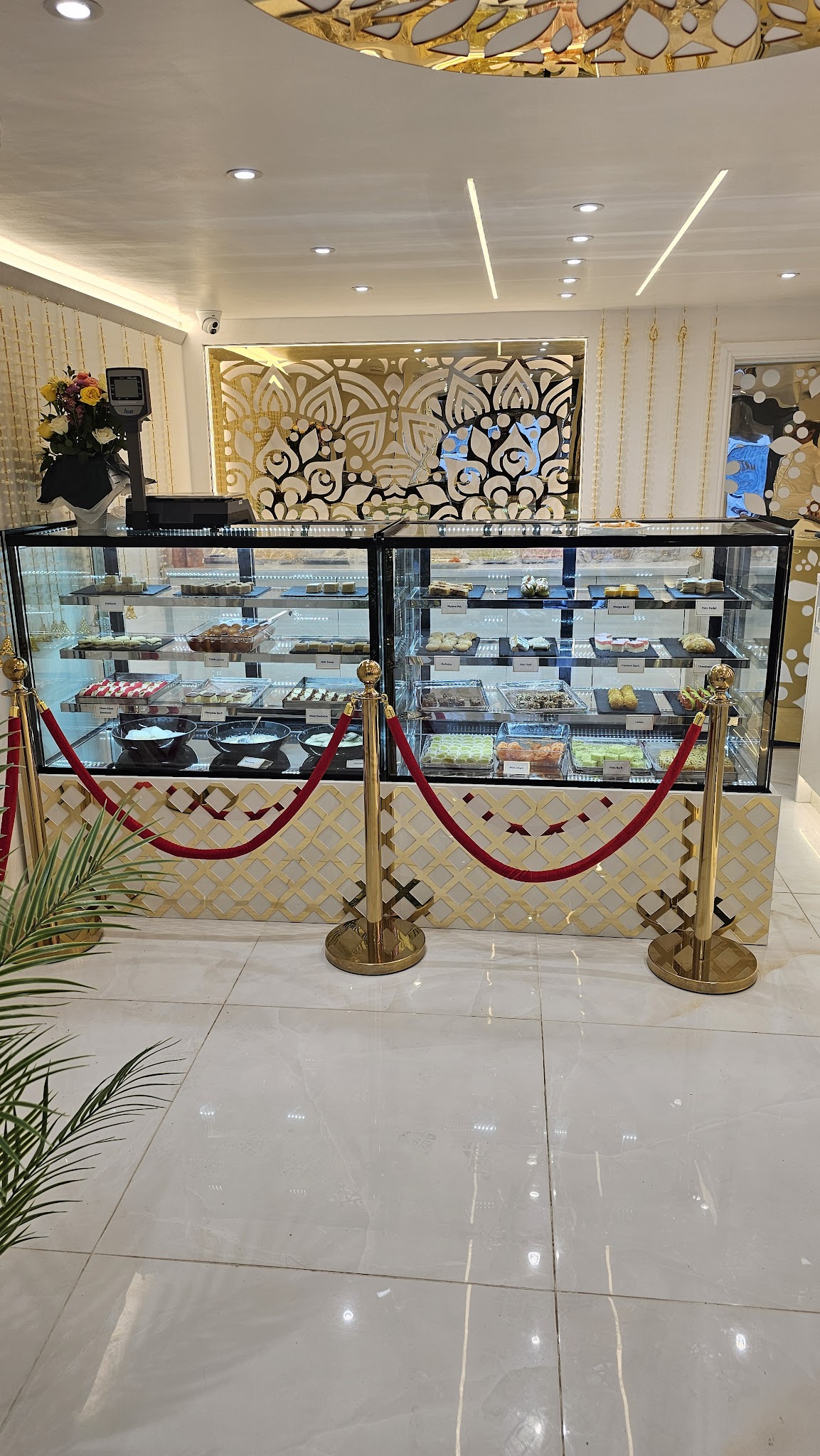 Akshayam South Indian Sweets & Savouries - Cakes & Sweets - photo 1