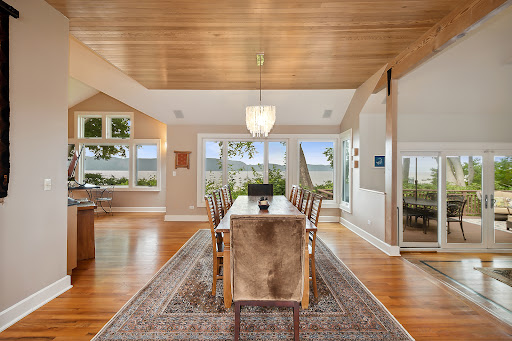 Hillary Landau | The Hillary's Homes Team | Compass