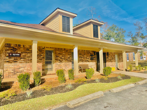 RE/MAX Realty Professionals - Thumbnail