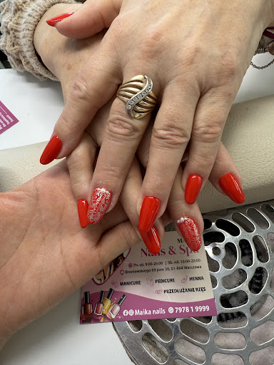 Maika nails