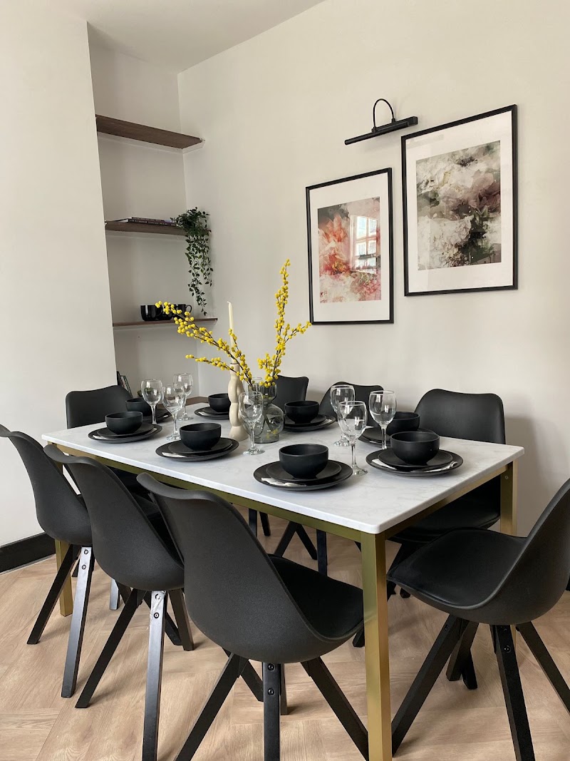 Staged Homes Company photo 3
