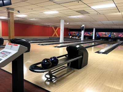 Pines Plaza Lanes