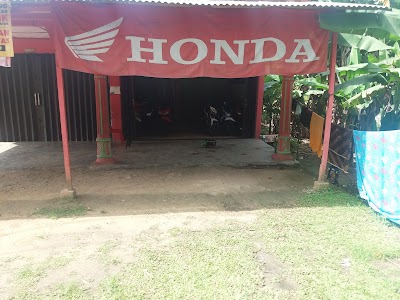 Photos of Adi Dharma Chakra Post