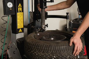 Photo n°13 de Regache Renov'cars carrosserie mécanique pare-brise smart repair à Saint-Romans (Atelier de mécanique automobile)