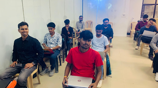 Af1qipndxqtmvslg7xxtiiuyz4xv8ga107t6st8ablsr=s516 K No