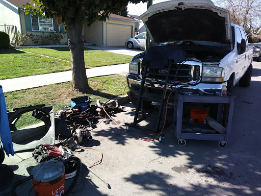 Chris Hart Ford Powerstroke Diesel Mobile Mechanic - Thumbnail
