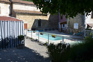 Photo n°8 de Camping La Mare aux Fées à Roquefeuil (Restaurant français)