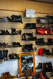 Photo n°5 de Chaussures Monique,Bouillon Maryse à Déols (Magasin de chaussures)