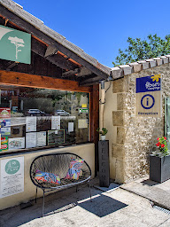 Photo n°42 de Flower Camping La Pinède à Die dans la Drôme à Die (Piscine extérieure)