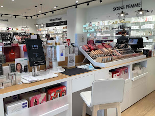 Photo n°9 de Marionnaud - Parfumerie & Institut à Antony (Distributeur de produits pour la peau)