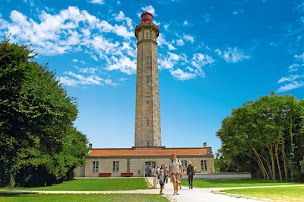 Photo n°4 de Camping Homair - La Côte Sauvage à Saint-Clément-des-Baleines (Piscine)