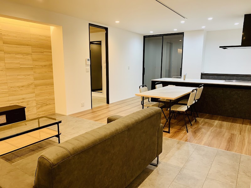 U2JAPAN株式会社 浜松店