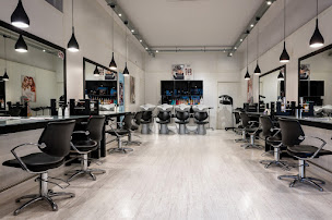 Photo n°4 de Coiffeur Douai - Access Coiffure - Salon de coiffure Douai à Douai (Salon de coiffure)