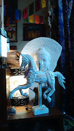 Photo n°16 de Objets du Monde à Saint-Clément-des-Levées (Magasin)