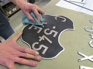 Photo n°4 de Belles Anciennes.com à La Tourette (Magasin d'accessoires automobiles)