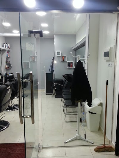 Photos of Coiffeur Homme