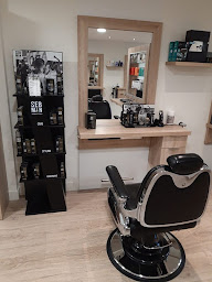 Photo n°2 de LA Coiffure - coiffeur Saint André les Vergers à Saint-André-les-Vergers (Magasin de perruques)