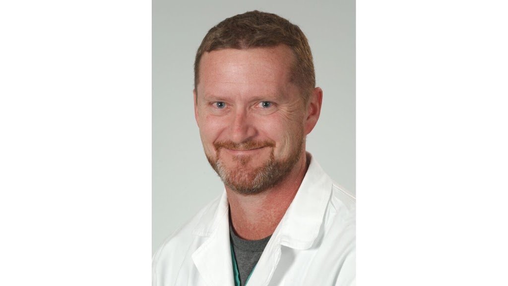 Victor W Lucas Jr Md