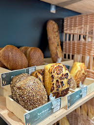 Photo n°2 de Aux délices des Anges à Champagne-Mouton (Boulangerie)