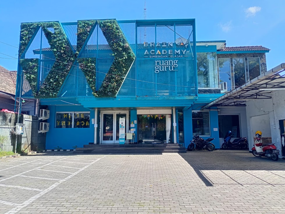 Brain Academy by Ruangguru Klojen Malang tampak depan