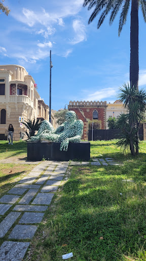 Statua "Labirintite" di Rabarama - Thumbnail