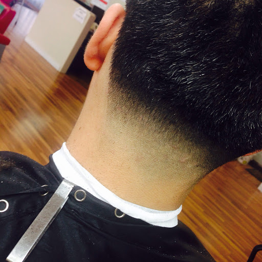 Una's Barber Shop