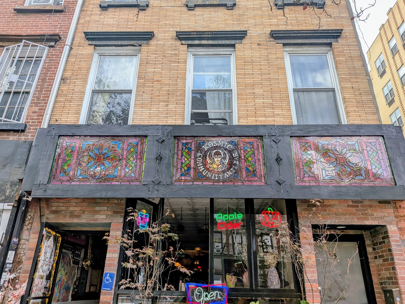 Kosmic Community Anti Bar & Coffee Shop — photo 1