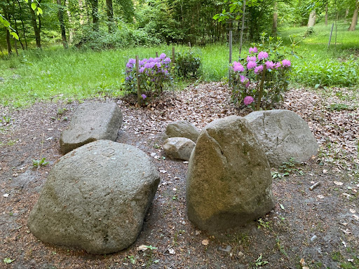 Hundefriedhof - Thumbnail