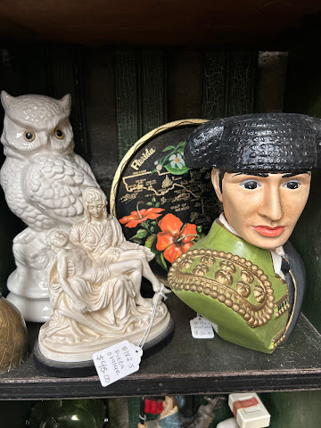 Warehouse Antique Mall Marion IL by null