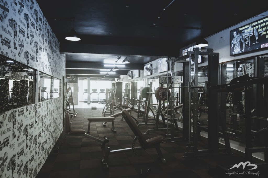 Squat Gym Fitness Health Center