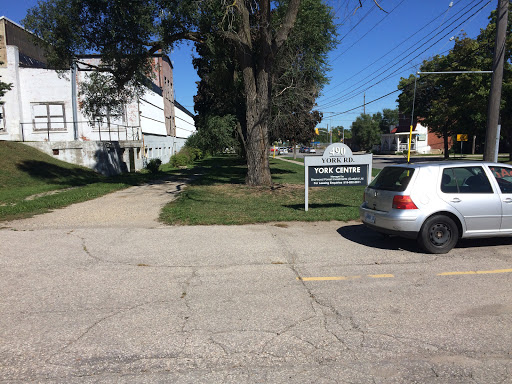 Best Guelph Movers Logo
