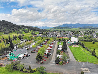 Sutherlin / Umpqua Valley KOA Holiday