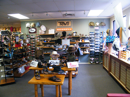Becker Shoes Bracebridge Gallery - Canada